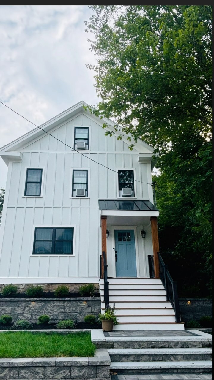 James Hardie board & batten,black Harvey windows. Nice modern day look to this transformation.☘️☘️